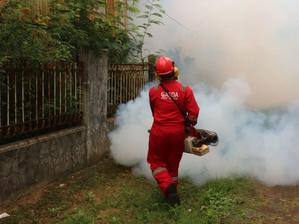 Pest Control Technician — Outdoor Service Pest Control Technician — Outdoor Service
